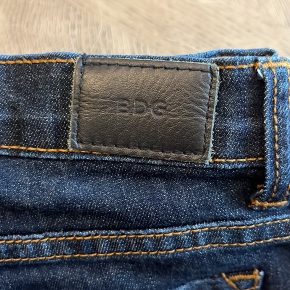 Urban Outfitters BDG Mid Rise Twig Ankle Skinny Jeans Size 27 x 29 NWOT - Picture 9 of 9